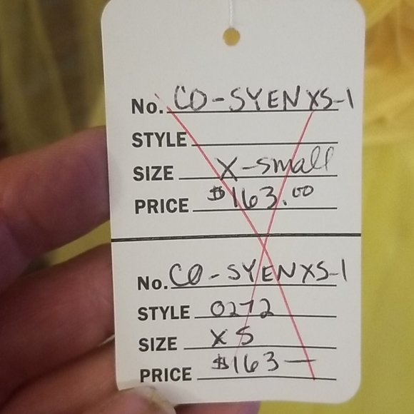 Short yellow prom dress - Picture 5 of 8